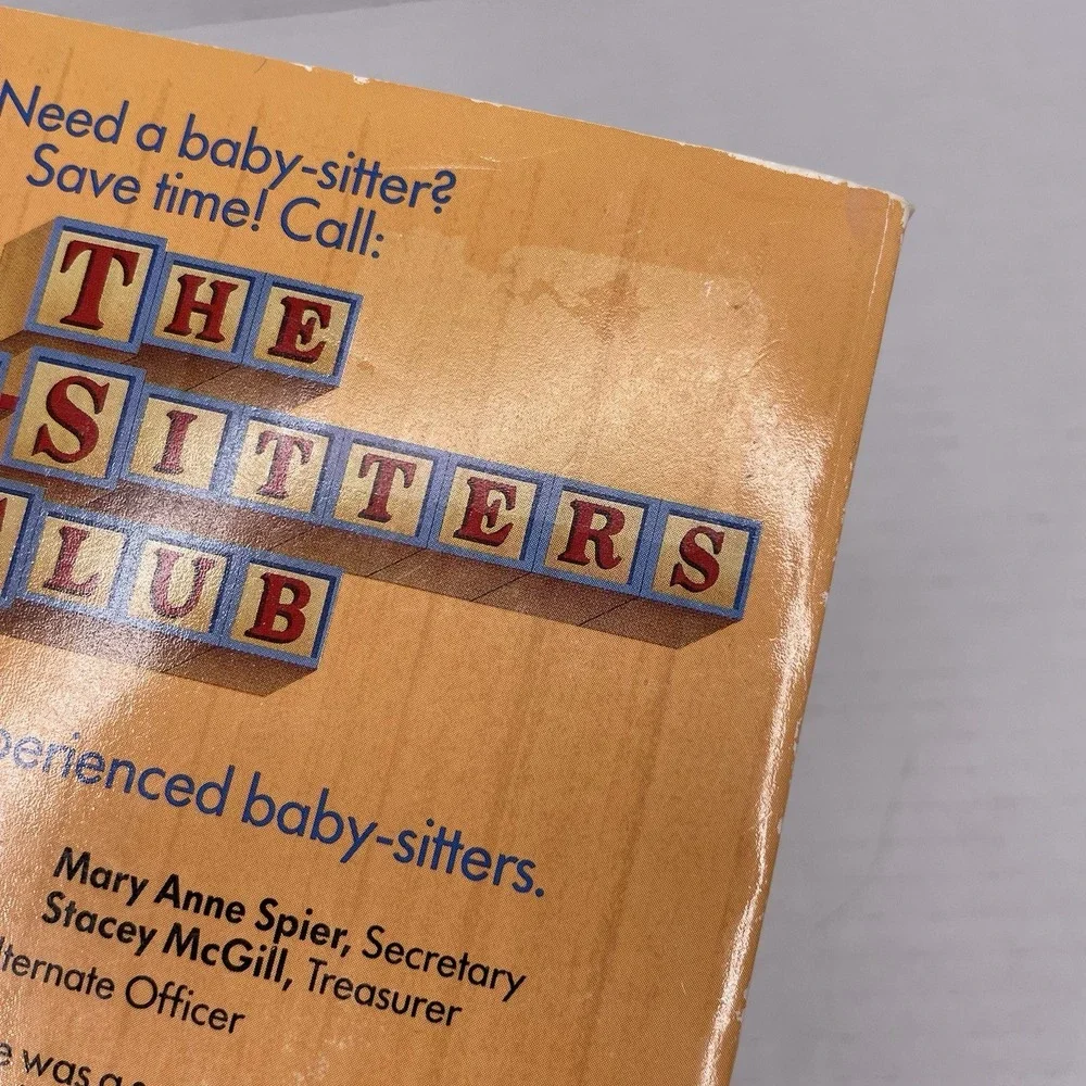 BABYSITTERS CLUB The Ghost At Dawns House #9 (Ann M.‎ Martin, 1988)
